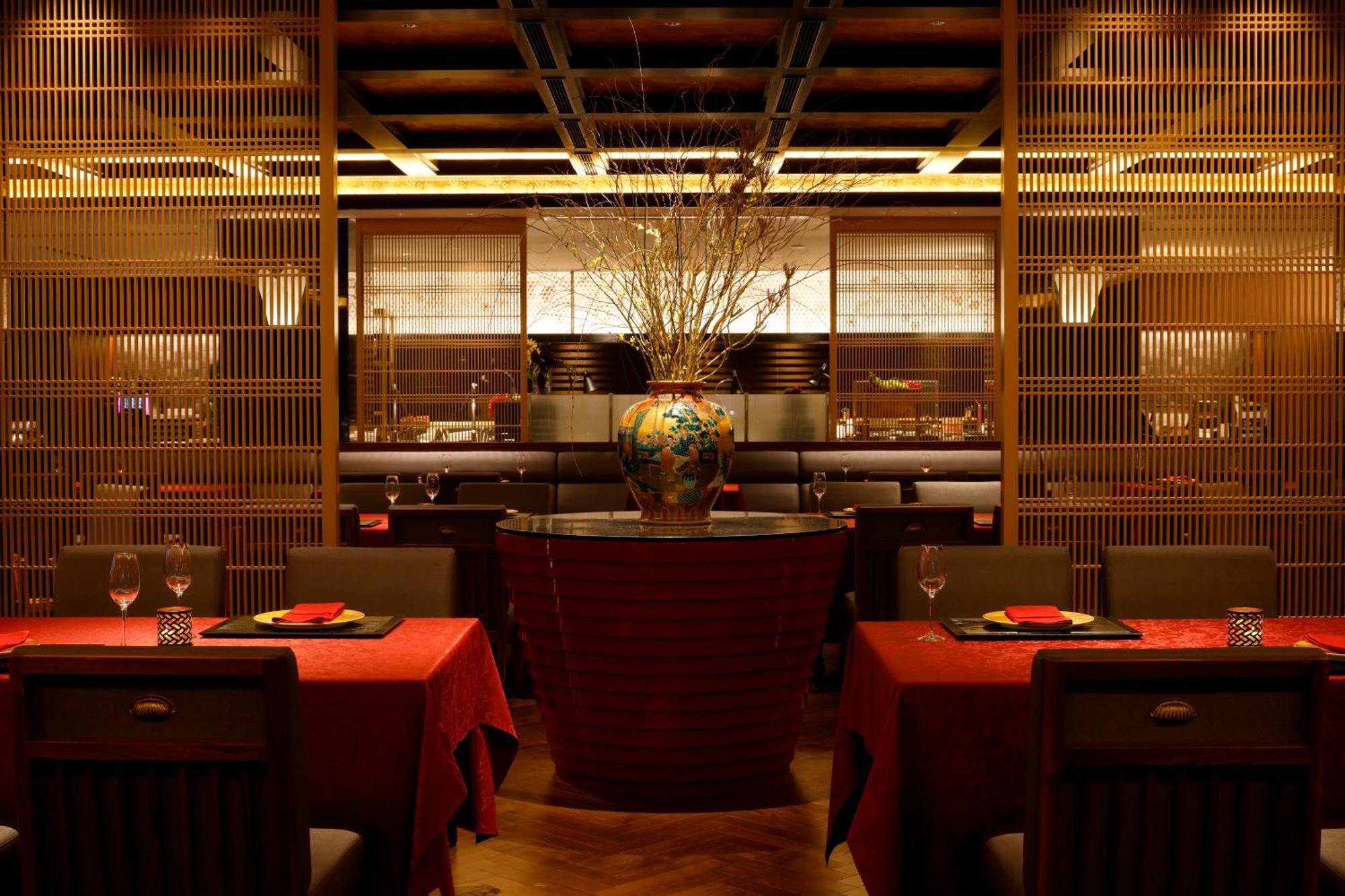 The Hotel Sanraku Kanazawa 21Th December 2022 Open Экстерьер фото Interior of a restaurant in Tokyo